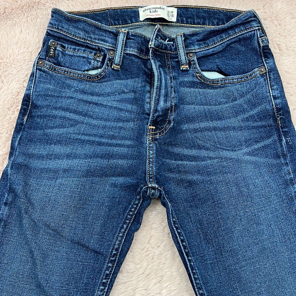 Abercrombie kids size 15/16 skinny jeans